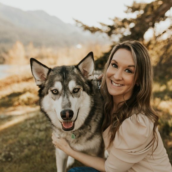 Meet your Posher, Lacy - Picture 2 of 2